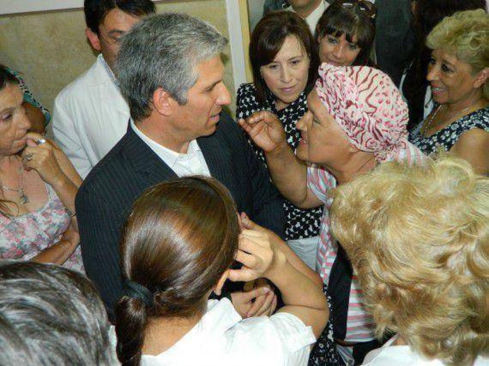 Se realiz� en el Hospital San Luis la primera cirug�a de es�fago con �T�cnica de Sweet�