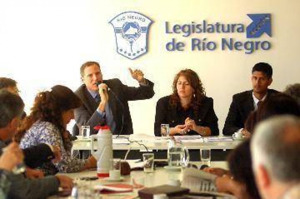 R�o Negro prev� d�ficit de 398 millones para 2013