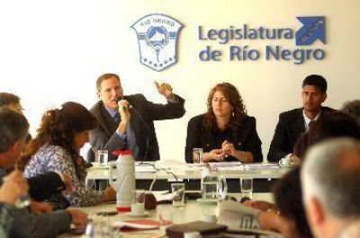 R�o Negro prev� d�ficit de 398 millones para 2013