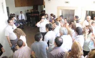 La Corte quiso frenar una protesta y hubo esc�ndalo
