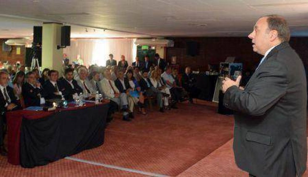 �lvarez: �El Plan Agua 2020 sentar� las bases del futuro h�drico de Mendoza�  