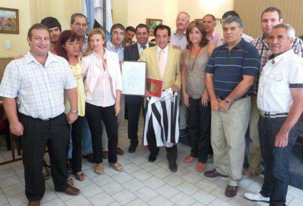 Reconocimiento y homenaje para V�ctor Legrotaglie en Luj�n 