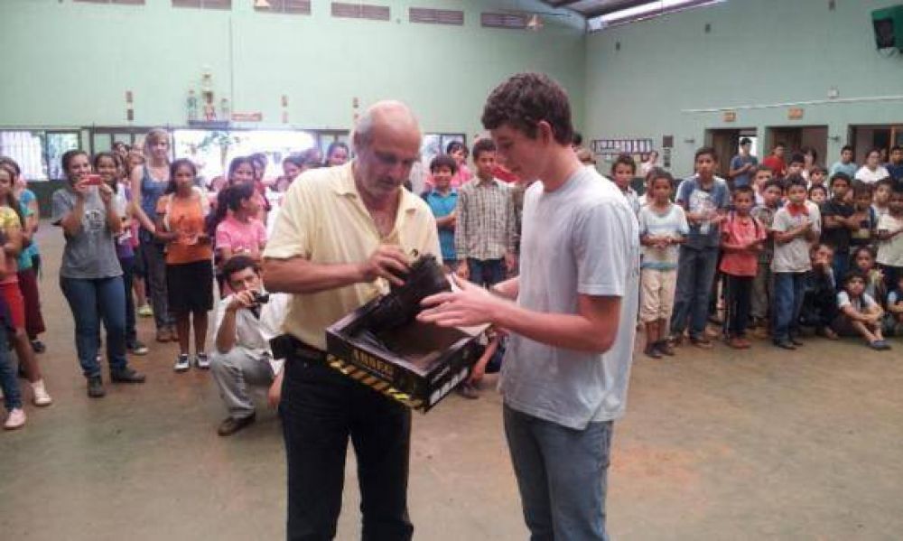 Alumnos de San Pedro recibieron 60 mochilas t�cnicas