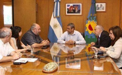 Avellaneda: Ferraresi se reuni� con el equipo de trabajo del programa nacional �Protenencia�