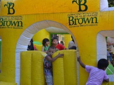 M�s de 3 mil chicos participaron de una jornada recreativa