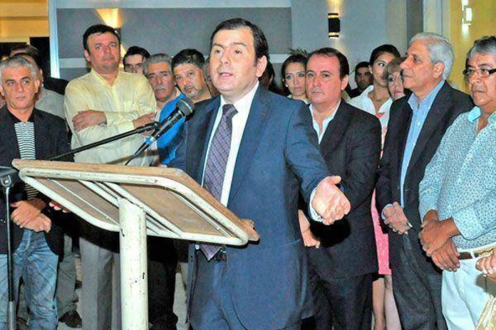 Zamora inaugur� obras en UPCN y resalt� el trabajo del empleado estatal 