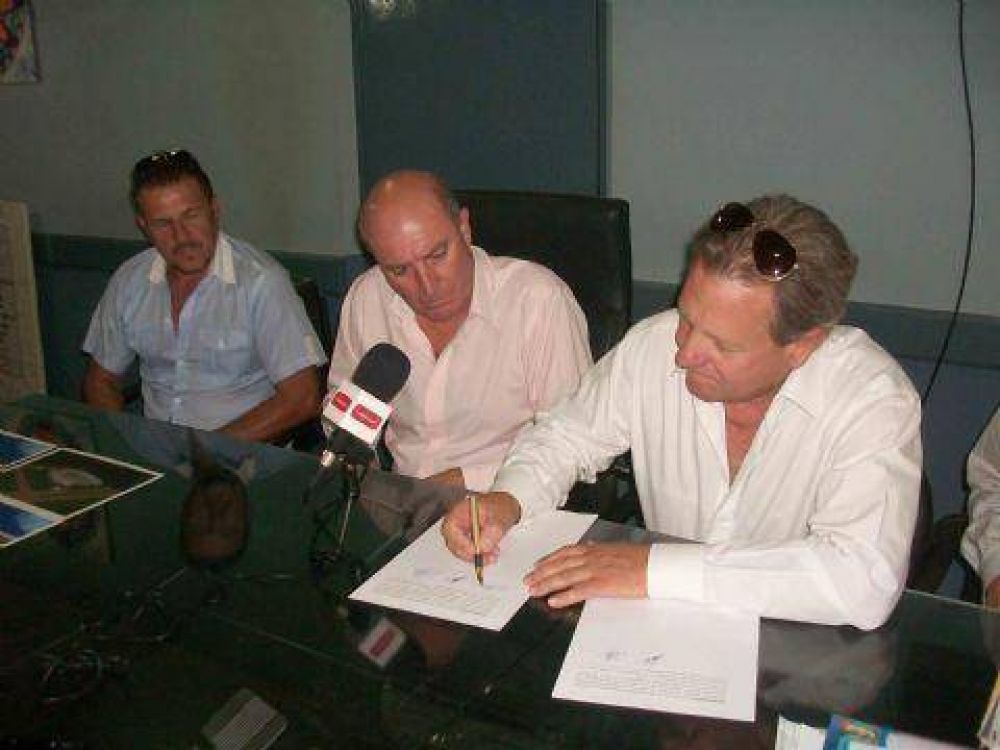 Se firm� convenio de concesi�n para un centro comercial