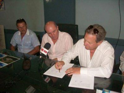 Se firm� convenio de concesi�n para un centro comercial