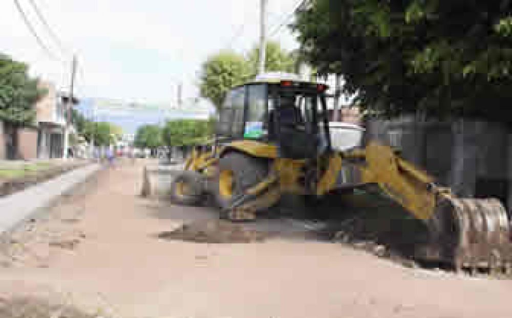 Refaccionan de obras p�blicas en el Barrio 24 de Septiembre 