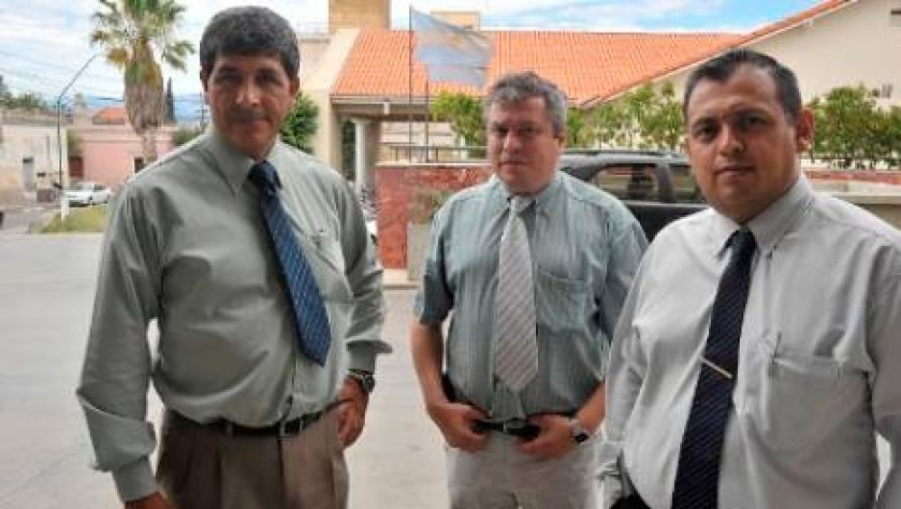 Ediles no aceptaron la renuncia de L�pez