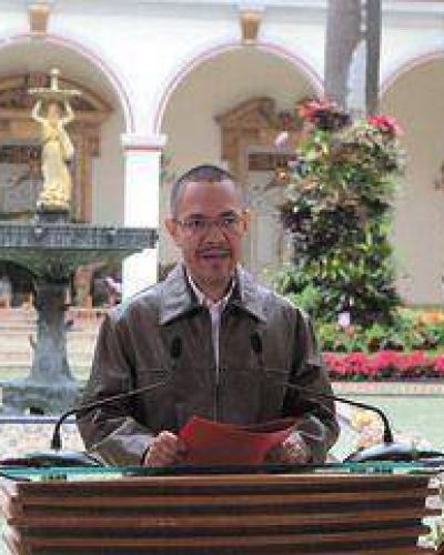 Ch�vez se recupera �en forma favorable�