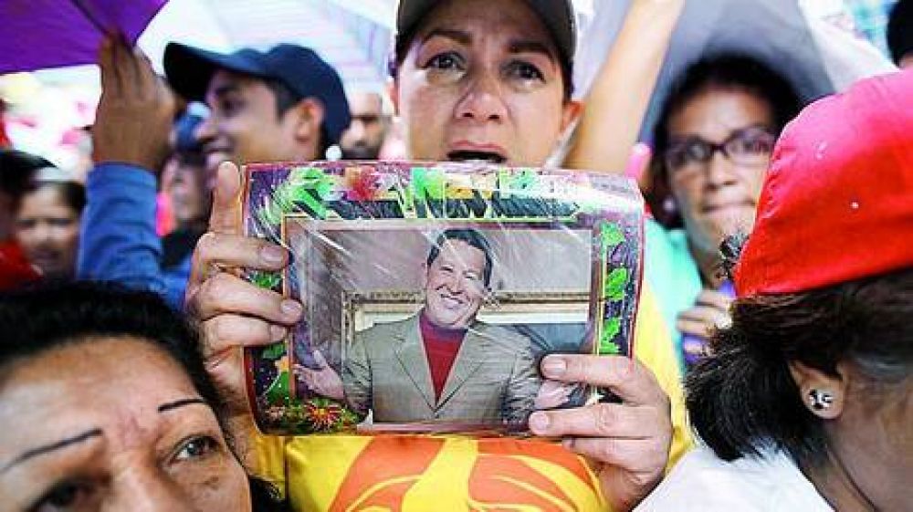 La �esquina caliente� de Caracas, donde todos se juntan para orar y pedir