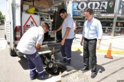 Contin�an los trabajos de limpieza de los conductos pluviales con c�maras de inspecci�n televisiva