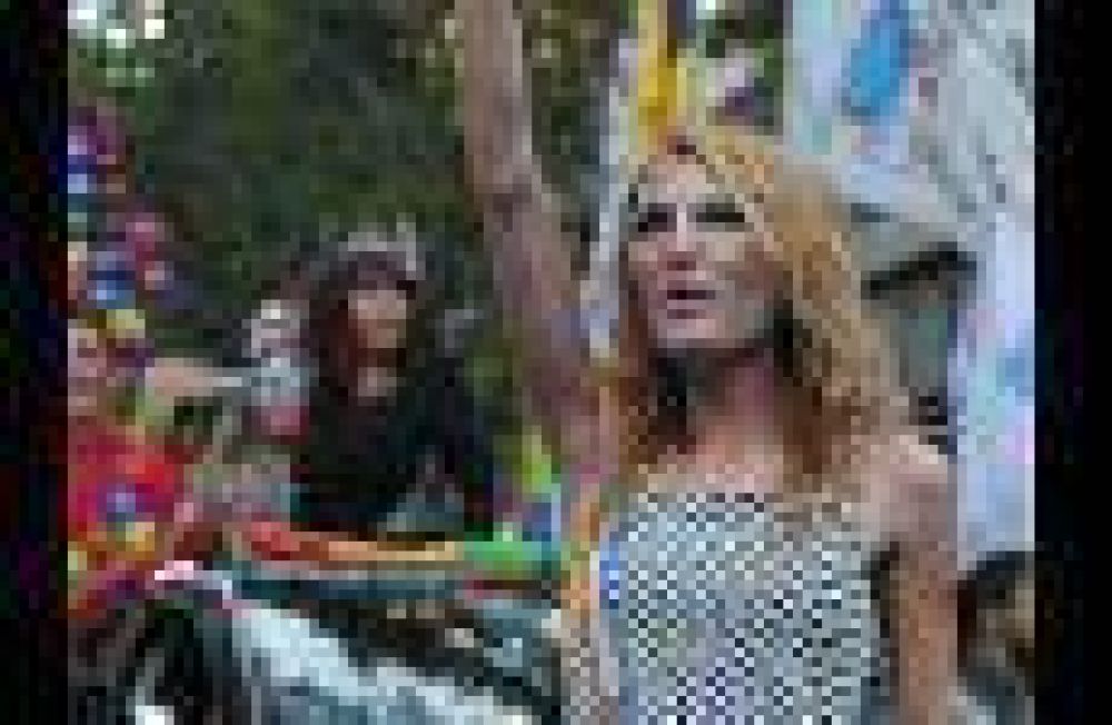 Se realiz� por las calles de Mendoza la Marcha del Orgullo Gay 