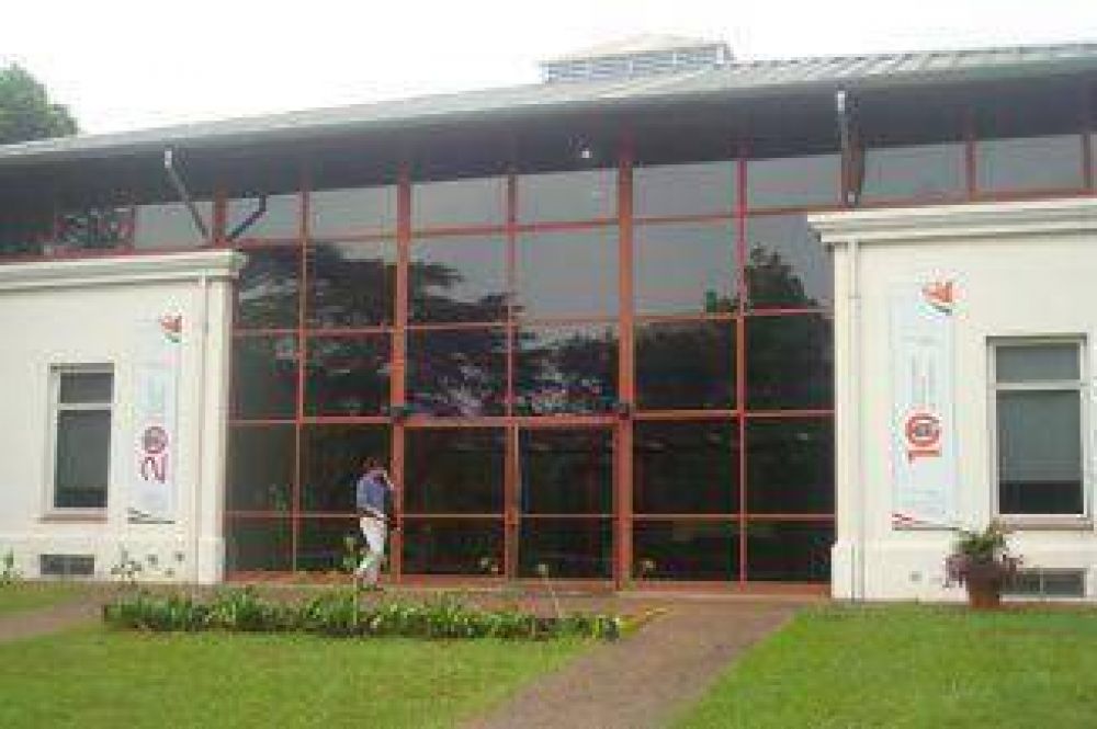 La UNQ se comprometi� a armar una Universidad Campesina