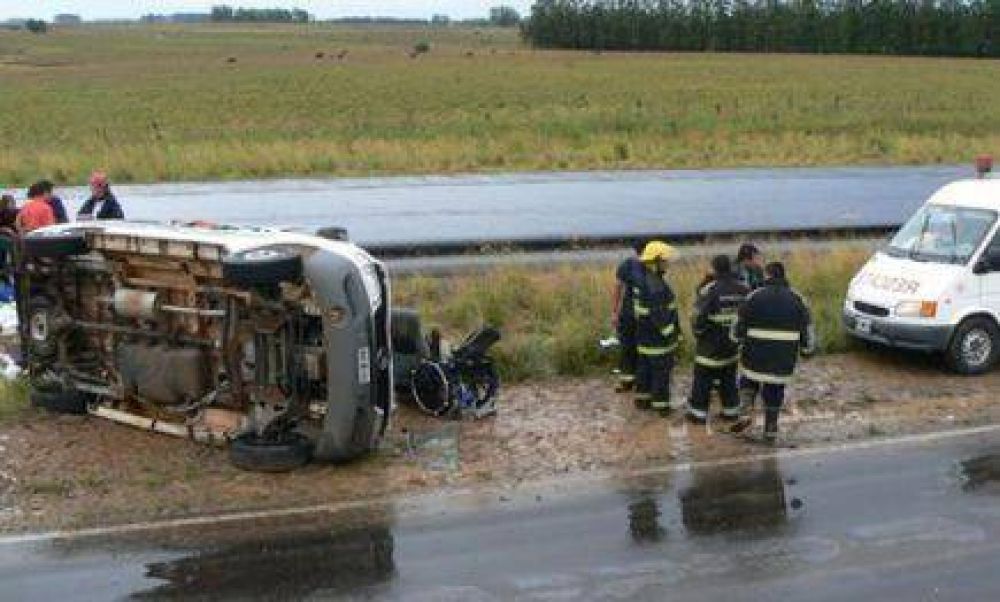 Tres misioneros heridos en un choque frontal en Corrientes 