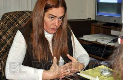 Se entregaron los primeros botones antip�nico en el Juzgado de Familia