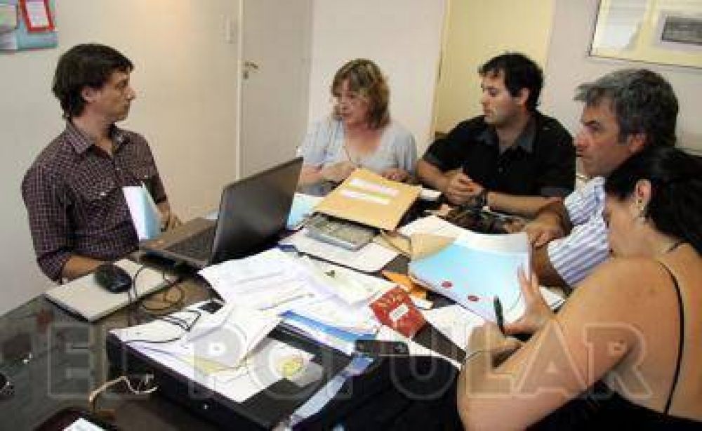 Comedores: proveedores se reunieron con autoridades del Consejo Escolar