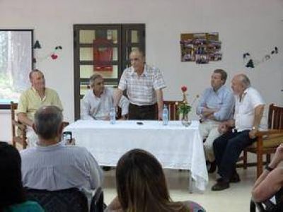 Reuni�n provincial de salud en Tapalqu�