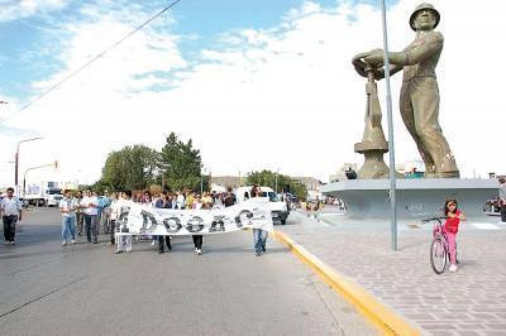 Adosac anuncia un inicio del ciclo lectivo conflictivo