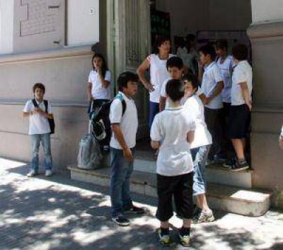 Terminaron las clases en escuelas primarias y se cerr� otro ciclo lectivo conflictivo 