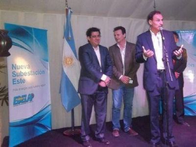 El intendente, Alejandro Arl�a y Gabriel Bruera dejaron inaugurada la subestaci�n este de Edelap