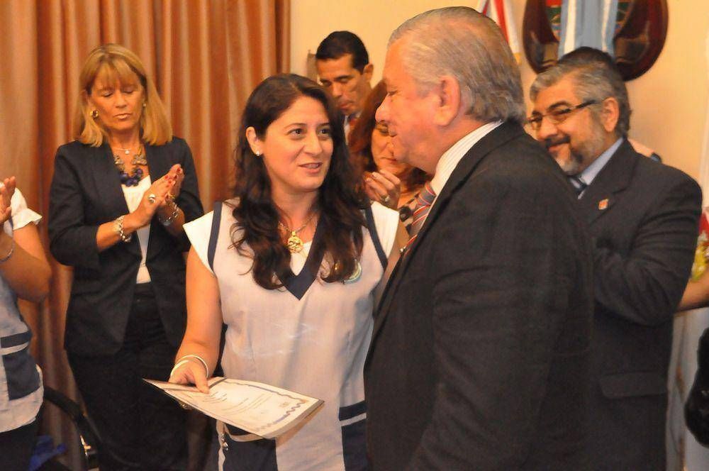 El Intendente Infante entreg� computadoras y equipamiento a los Jardines de Infantes Municipales 