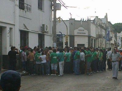 Feroz batalla campal entre afiliados de ATE 