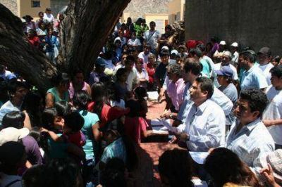 La Provincia entreg� 174 m�dulos habitacionales a familias de Cafayate 