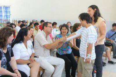 Finalizo entrenamiento a vecinos con familiares con alg�n tipo de discapacidad 