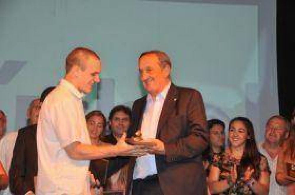 Mat�as Velez se qued� con el Movediza de Plata