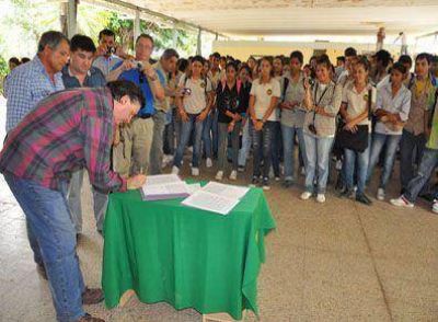 El PAIPPA impulsa acuerdos para capacitar alumnos en producci�n 