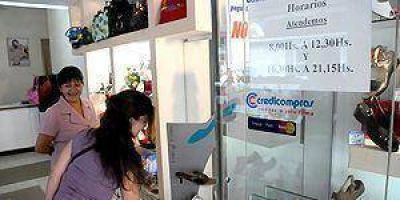 Acuerdan planes para comprar con tarjetas 