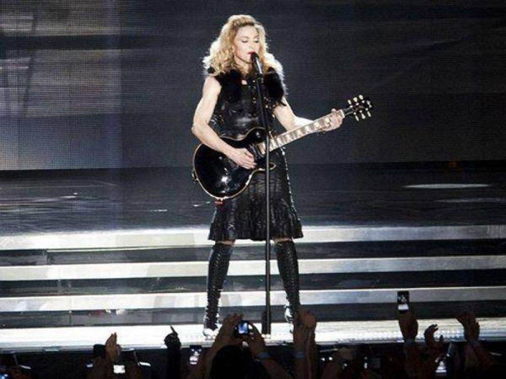 Madonna no suspende su show en River