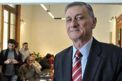 Binner alert� que el Gobierno "s�lo pretende la reforma constitucional para asegurarse la re-reelecci�n"