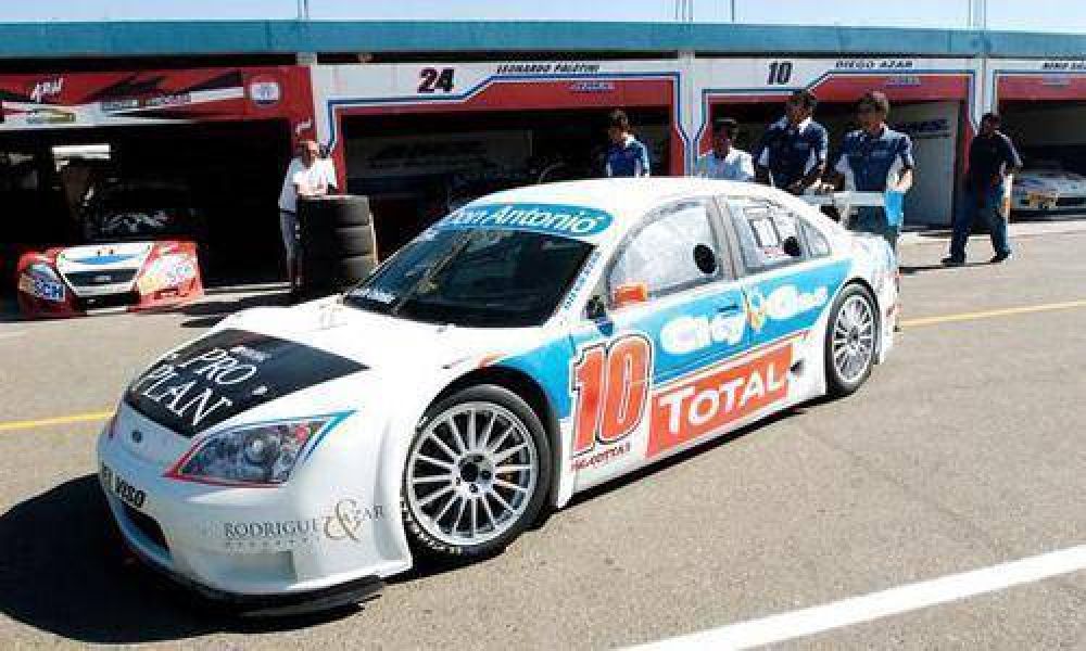 Con chances matem�ticas, Rossi y Azar pelean el t�tulo