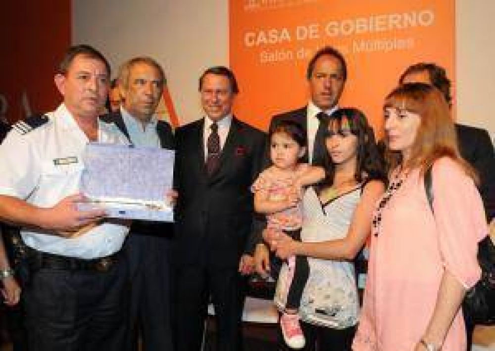 Daniel Scioli reconoci� el trabajo de la Polic�a �en lucha contra la droga�