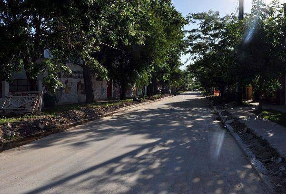 Lomas: concluy� la pavimentaci�n de los asfaltos en Olleros en Llavallol
