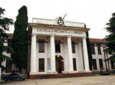 Guti�rrez reapareci� en un acto en la ex Esma