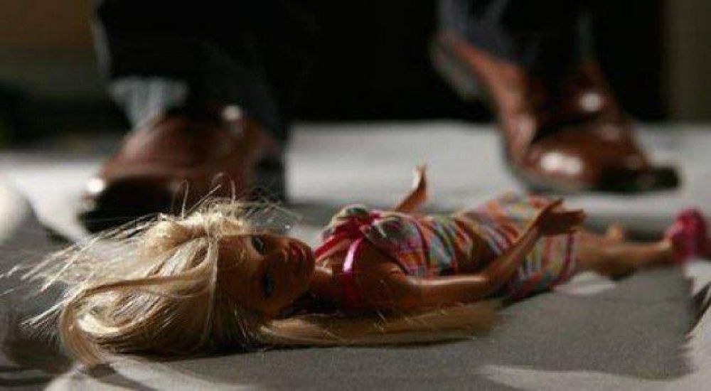 Horror: un padre y sus amigos abusaron de 2 hermanitas 