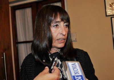 Ana Herr�n de Castagneto: "Alicia Kirchner no tiene techo en la pol�tica"
