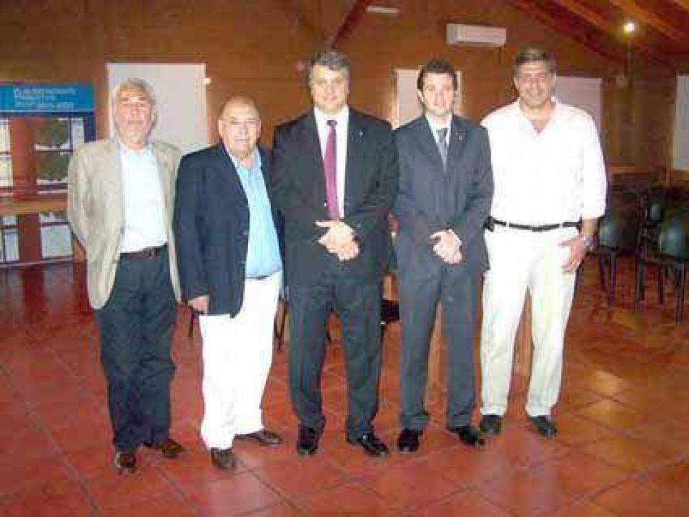 Encaminan valiosa obra para producci�n 