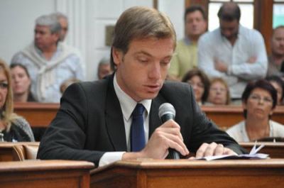 Golpearon al concejal Ignacio Mateucci, y tendr�a que ver con el conflicto del transporte