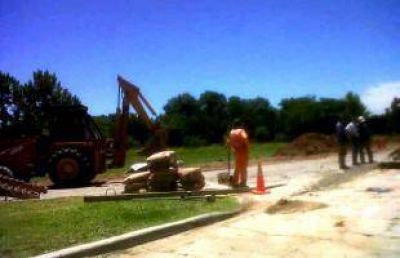 Contin�an los arreglos en el acceso a la ciudad