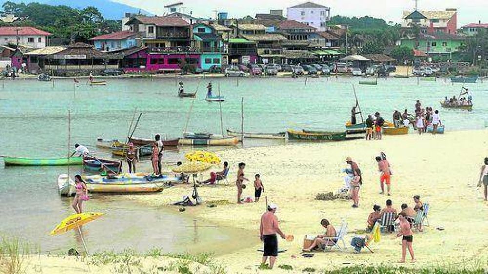 Para los que viajan afuera, el d�lar turista ya est� en $ 5,61
