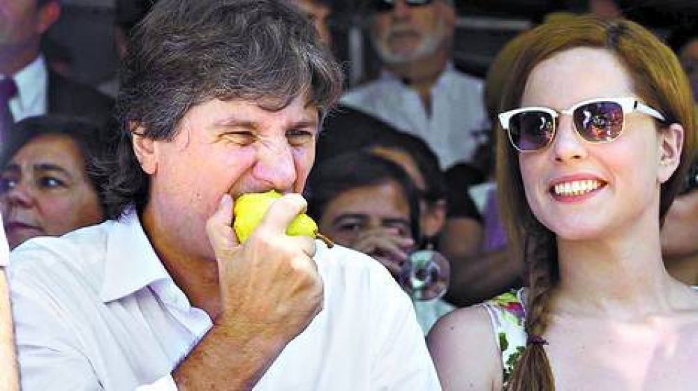 Un hermano de Boudou le prest� 90.000 d�lares a la novia del vice