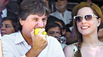 Un hermano de Boudou le prest� 90.000 d�lares a la novia del vice