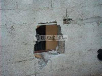 Un exempleado ser�a c�mplice del il�cito en �La Vinoteca� 