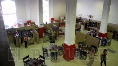 Inaugur� el nuevo shopping en el edificio del ex Banco Olavarr�a