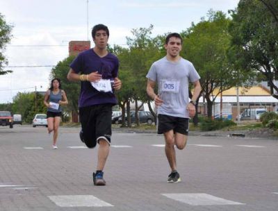 Se realiz� la �Corrida Atl�tica Aniversario de R�o Gallegos�